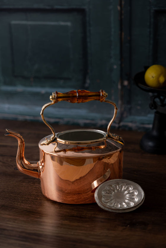 Antique English Oval Copper Teapot with Amber Glass Handle – Temple & Crook, c.1850